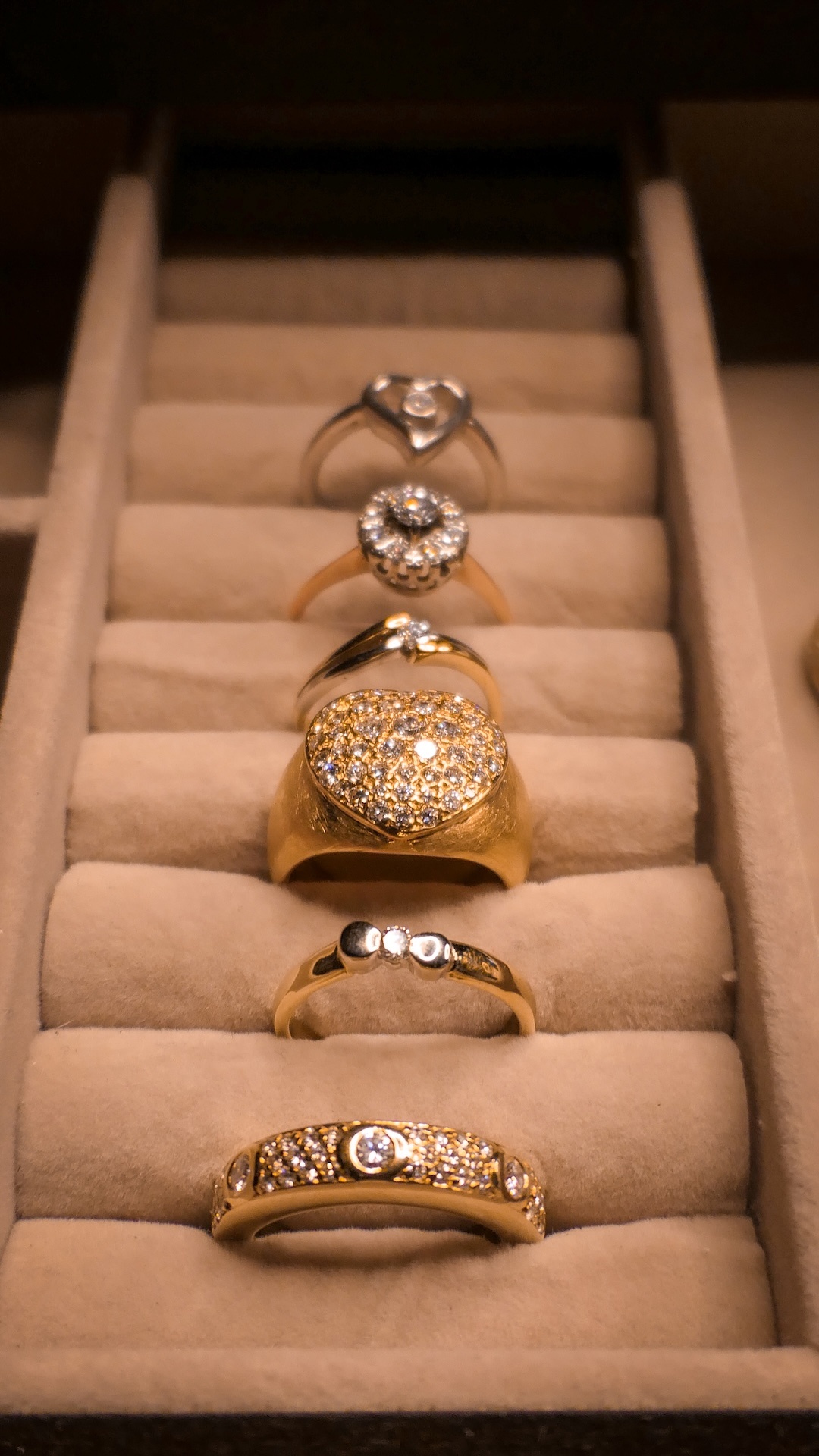 Collectie ringen met diamant voor Valentijn
