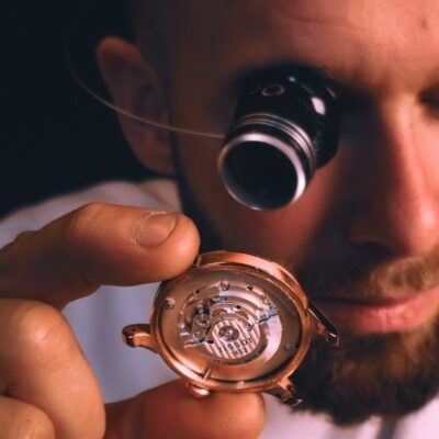 Mattias: Horlogemaker bij Juweelwinkel